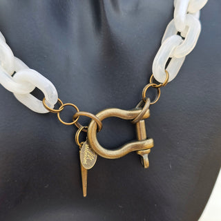 Shackle Clasp  with Spike in Ivory Resin chain _ Antiqued Gold