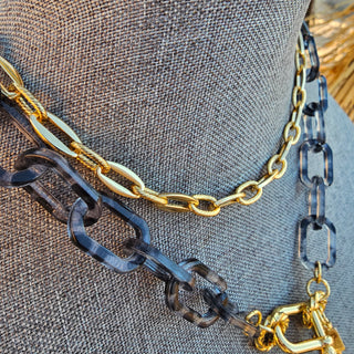 Shackle Clasp with Spike in Nude Black Resin Chain _ 18K Gold Filled