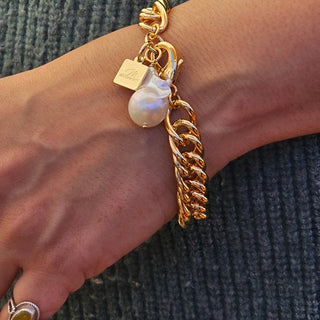 18K Gold Filled Double Curb Chunky Chain Clasp Bracelet with Baroque Pearl Charm