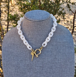 Shackle Clasp  with Spike in Ivory Resin chain _ 18K Gold Filled