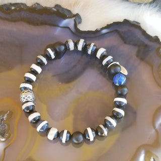 Black & White Stripe Tibetan Agate (Faceted) - Lapis Lazuli Element (8mm) Bracelet