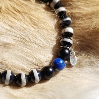 Black & White Stripe Tibetan Agate (Faceted) - Lapis Lazuli Element (8mm) Bracelet