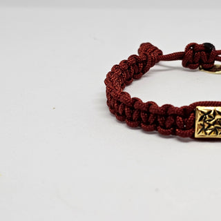 Zen Weave Macrame Boho Braided Bracelet in Burgandy - Shiny Gold Peak Pulse Charm