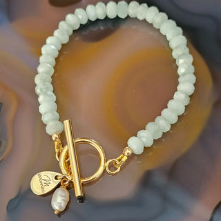 Green Faceted MoonStone Toggle bracelet with Pearl Dangle