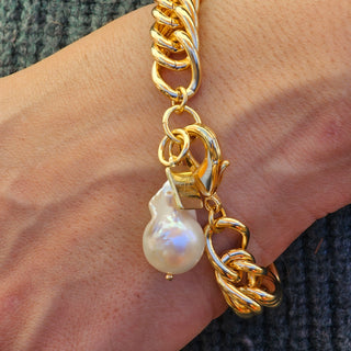 18K Gold Filled Double Curb Chunky Chain Clasp Bracelet with Baroque Pearl Charm