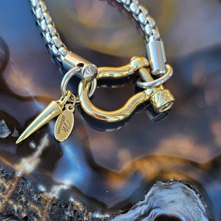 Shacle Clasp Necklace with Spike -20 (cm) x 17 (cm) Shackle-18k Gold Filled Shackle with Stainless Steel Necklace