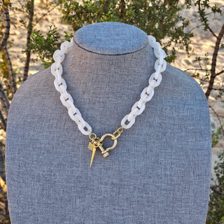 Shackle Clasp  with Spike in Ivory Resin chain _ 18K Gold Filled