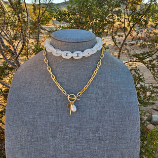 Shackle Clasp  with Spike in Ivory Resin chain _ 18K Gold Filled