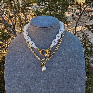 Shackle Clasp  with Spike in Ivory Resin chain _ 18K Gold Filled