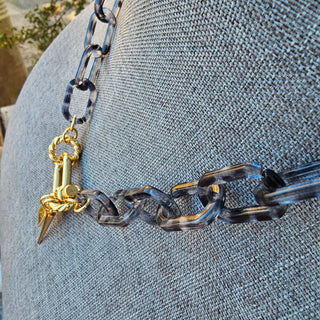 Shackle Clasp with Spike in Nude Black Resin Chain _ 18K Gold Filled