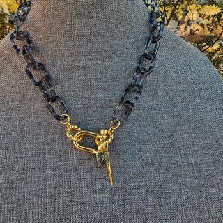 Shackle Clasp with Spike in Nude Black Resin Chain _ 18K Gold Filled