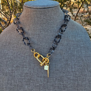 Shackle Clasp with Spike in Nude Black Resin Chain _ 18K Gold Filled