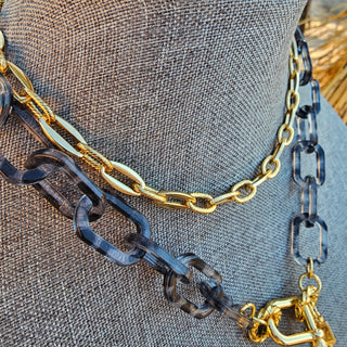 Shackle Clasp with Spike in Nude Black Resin Chain _ 18K Gold Filled